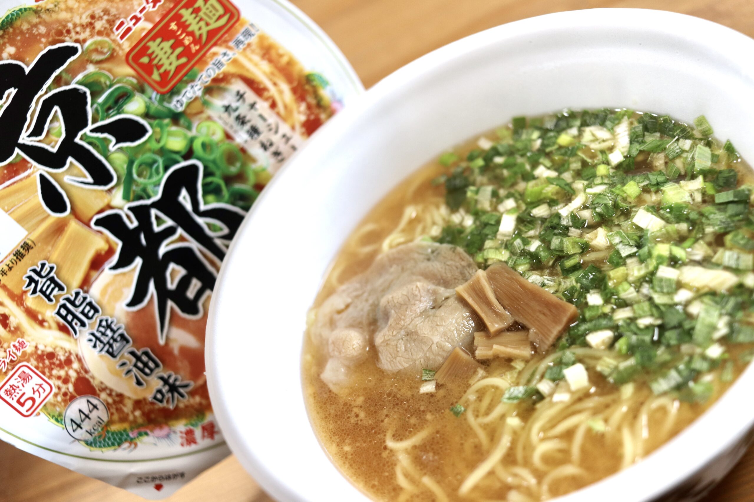 【ご当地カップ麺】ヤマダイ ニュータッチ凄麺「京都背脂醤油味」ラーメン【京都府 …